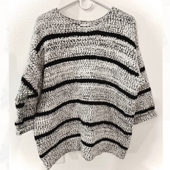 Calvin Klein Sweaters - Calvin Klein Eyelash Knit Sweater Calvin Klein Sweaters - Calvin Klein Eyelash Knit Sweater